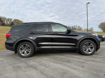 2021 Ford Explorer, $26900. Photo 5