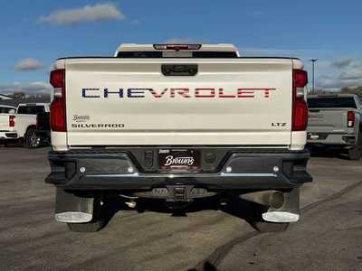 2024 Chevrolet 2500 Crew Cab, $69900. Photo 7