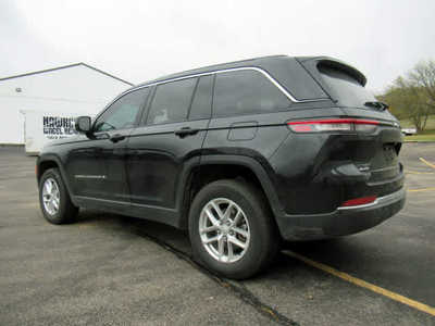 2024 Jeep Grand Cherokee, $32900. Photo 2