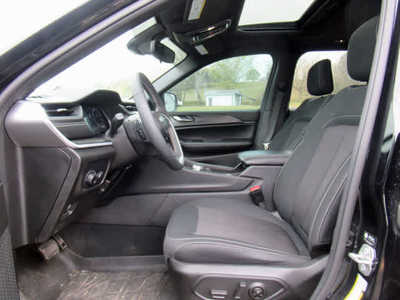 2024 Jeep Grand Cherokee, $32900. Photo 3