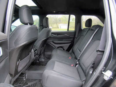 2024 Jeep Grand Cherokee, $32900. Photo 4
