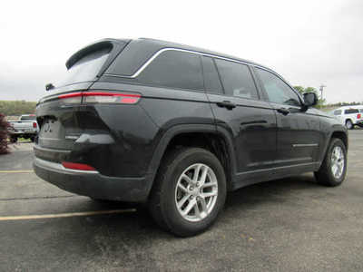 2024 Jeep Grand Cherokee, $32900. Photo 7
