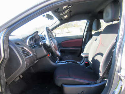 2011 Dodge Avenger, $. Photo 3