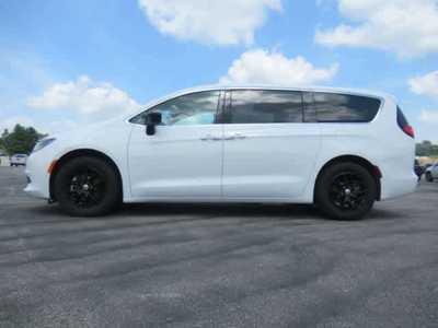 2024 Chrysler Voyager, $25900. Photo 2