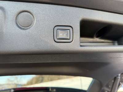 2022 Chevrolet Equinox, $17900. Photo 11