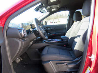 2025 Chevrolet Equinox, $24900. Photo 3