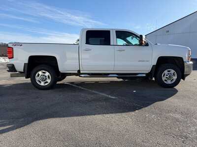 2017 Chevrolet 2500 Crew Cab, $31900. Photo 5