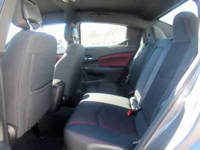 2011 Dodge Avenger, $. Photo 4