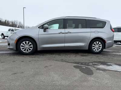 2018 Chrysler Pacifica, $13500. Photo 8