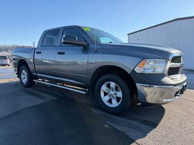 2013 RAM 1500 Crew Cab, $10900. Photo 4