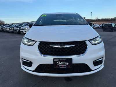 2026 Chrysler Pacifica, $58775. Photo 2