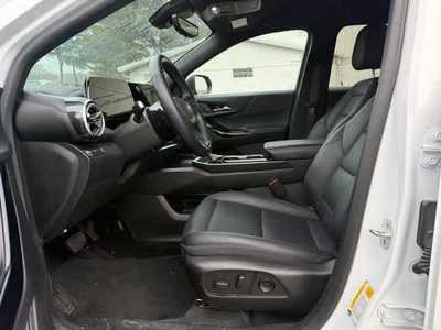 2025 Chevrolet Equinox, $28900. Photo 3