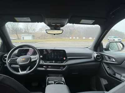 2025 Chevrolet Equinox, $28900. Photo 5