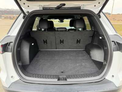 2025 Chevrolet Equinox, $28900. Photo 8