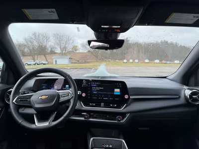 2025 Chevrolet Equinox, $28900. Photo 4