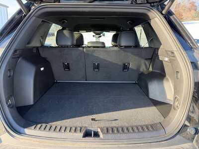 2025 Chevrolet Equinox, $28900. Photo 8