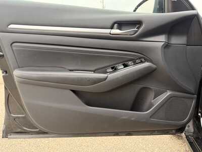 2023 Nissan Altima, $21500. Photo 11