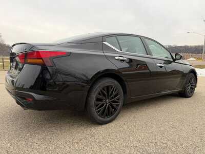 2023 Nissan Altima, $21500. Photo 6