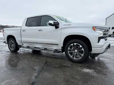 2022 Chevrolet 1500 Crew Cab, $44900. Photo 4