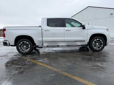 2022 Chevrolet 1500 Crew Cab, $44900. Photo 5