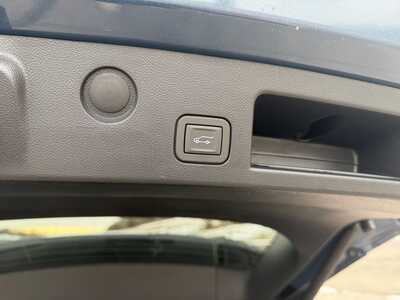 2026 Chevrolet Equinox, $36395. Photo 9