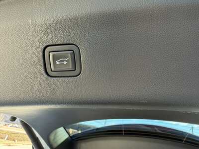 2023 Buick Enclave, $36500. Photo 10