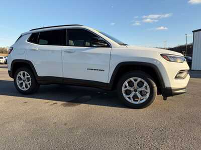 2026 Jeep Compass, $28940. Photo 4