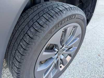 2021 Jeep Cherokee, $19500. Photo 12