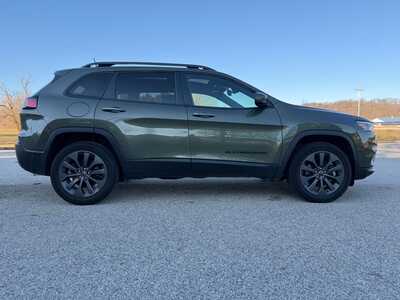 2021 Jeep Cherokee, $19500. Photo 5