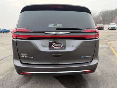 2022 Chrysler Pacifica, $33900. Photo 6