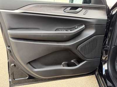 2025 Jeep Grand Cherokee, $49695. Photo 12