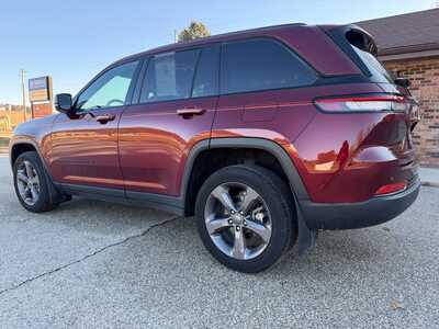2024 Jeep Grand Cherokee, $30900. Photo 11