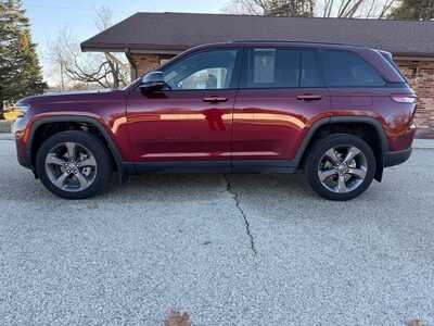 2024 Jeep Grand Cherokee, $30900. Photo 12