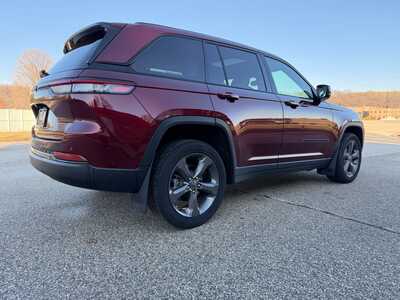 2024 Jeep Grand Cherokee, $30900. Photo 6