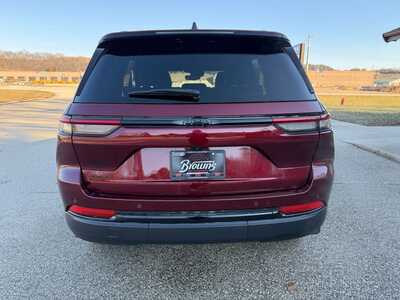 2024 Jeep Grand Cherokee, $30900. Photo 7