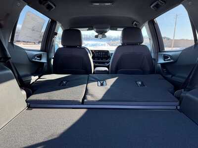2026 Chevrolet Equinox, $35770. Photo 9