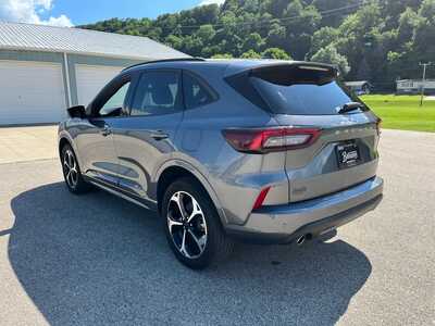 2023 Ford Escape, $28900. Photo 8