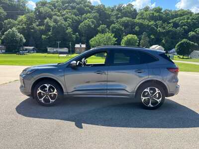 2023 Ford Escape, $28900. Photo 9