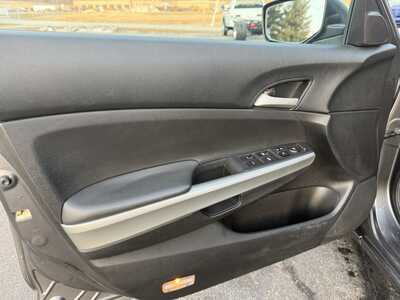2010 Honda Accord, $9500. Photo 9
