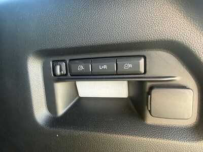 2022 Ford Explorer, $31900. Photo 12