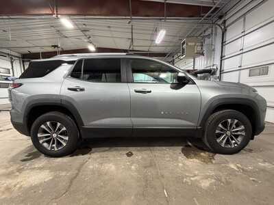 2025 Chevrolet Equinox, $28500. Photo 5