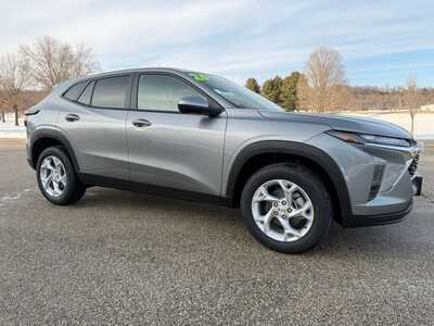 2026 Chevrolet Trax, $23990. Photo 4