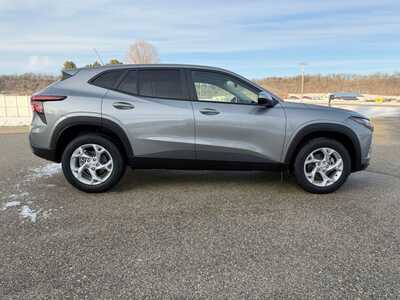 2026 Chevrolet Trax, $23990. Photo 5