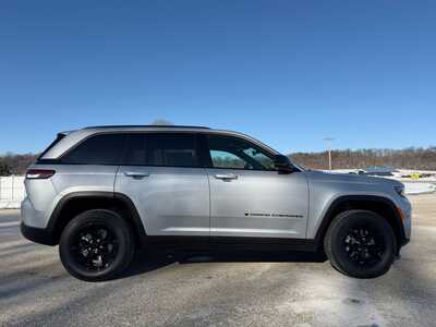 2026 Jeep Grand Cherokee, $47845. Photo 5