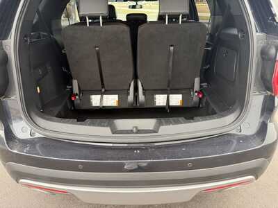 2017 Ford Explorer, $17900. Photo 9