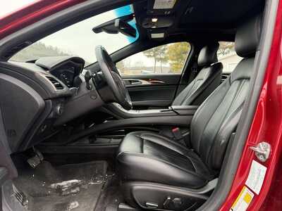 2017 Lincoln MKZ, $17900. Photo 3