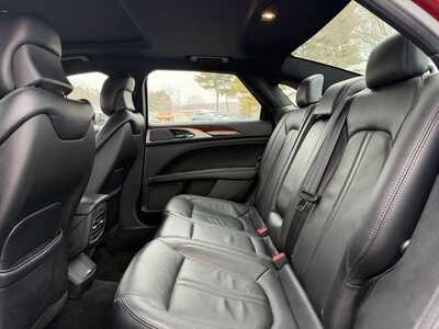 2017 Lincoln MKZ, $17900. Photo 5