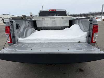 2022 RAM 3500 Crew Cab, $33250. Photo 11