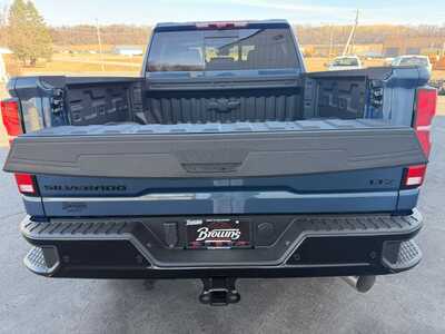 2026 Chevrolet 2500 Crew Cab, $82330. Photo 11