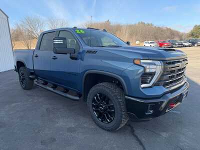 2026 Chevrolet 2500 Crew Cab, $82330. Photo 3